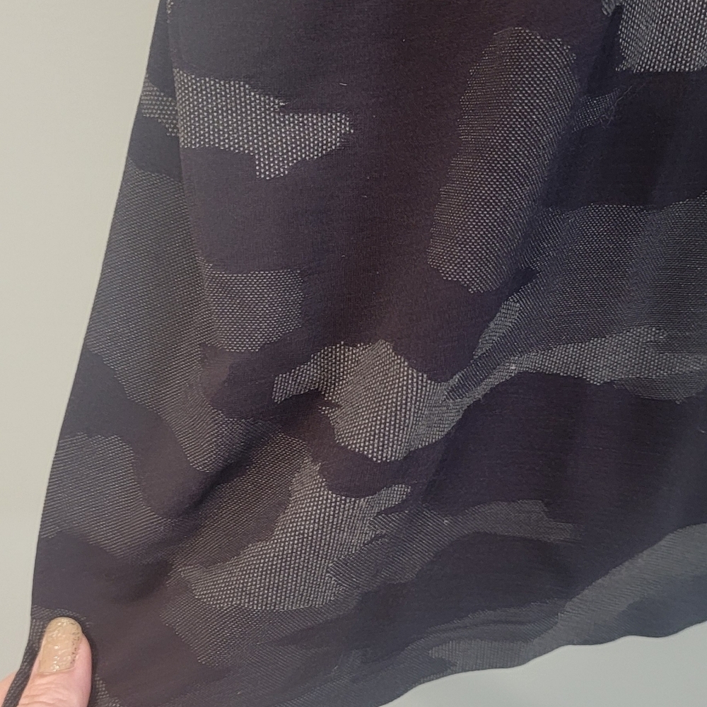 Athleta Racerback Camo Activewear Workout Womens Tank Size Medium‎ - Picture 2 of 6